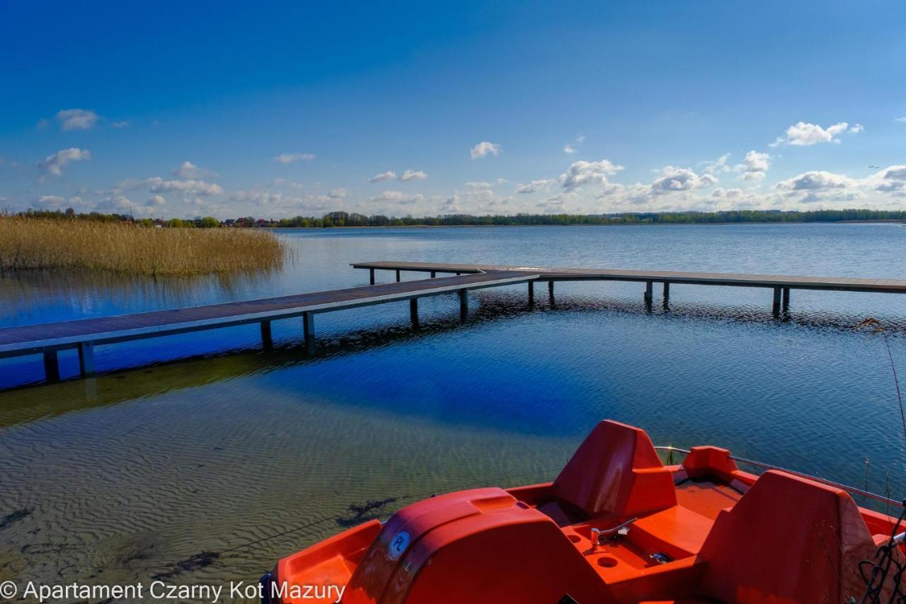 Czarny Kot Mazury Dom Caloroczny Malkinie Exterior foto